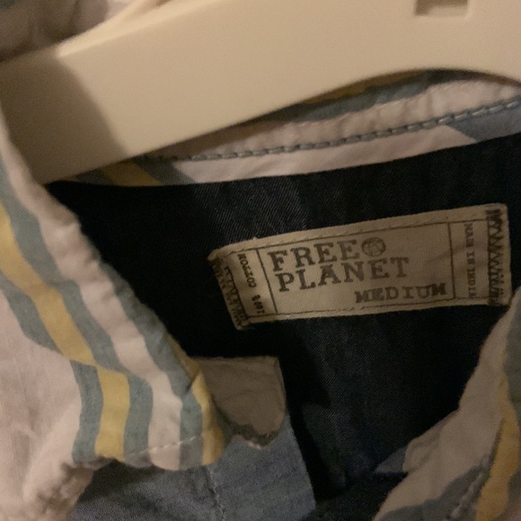 Free Planet short sleeve button down. - Picture 2 of 4
